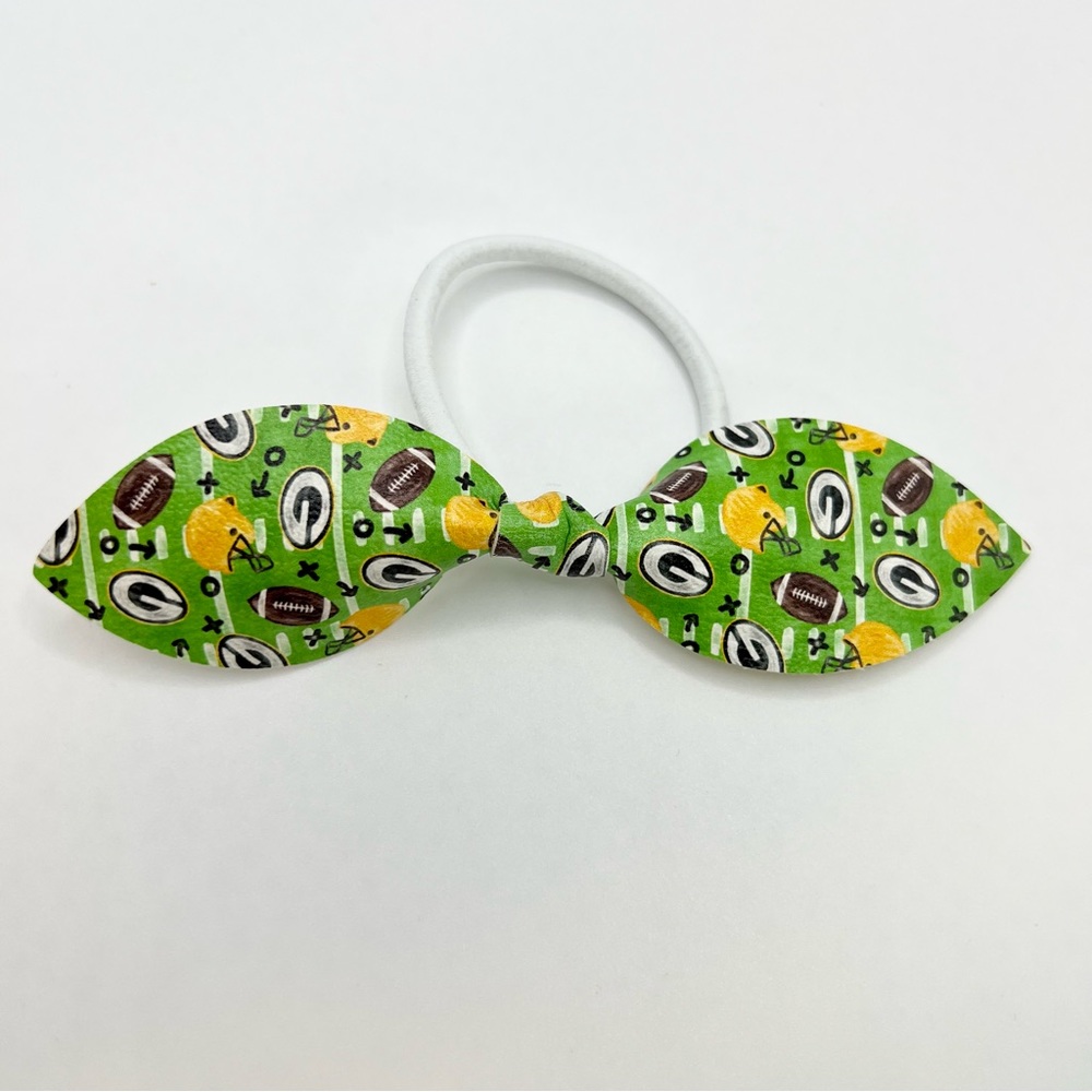 🧀Packer ponytail bow. Green Bay Packers. Vegan leather. Handmade. Lightweight